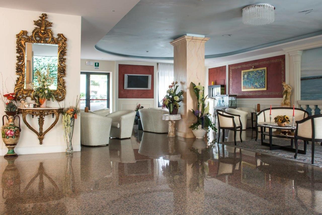 Hotel Miranda Bellaria-Igea Marina Exterior foto